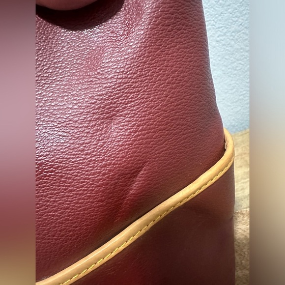 Dooney & Bourke Helena Shopper in Cranberry Pebbled Leather GUC - Picture 5 of 7